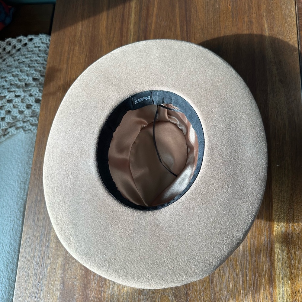 100% Wool Olive & Pique Tan Women's Hat with Beaded Band - Picture 6 of 16